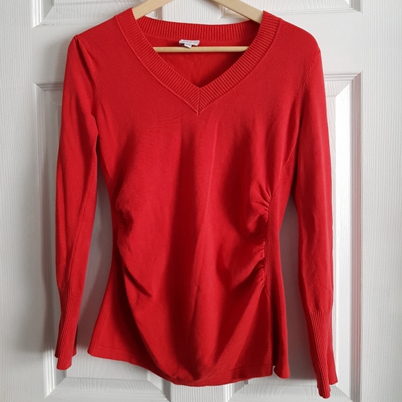 Curve Fitted Vneck Long Sleeve Top - Picture 1 of 6